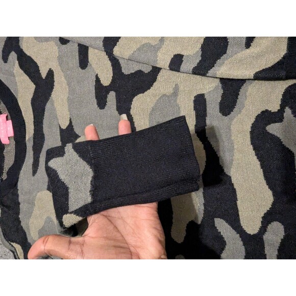 Isaac Mizrahi NY Women's SOFT Knit Camo SWEATER Cozy Camouflage Pullover sz S - Picture 5 of 8
